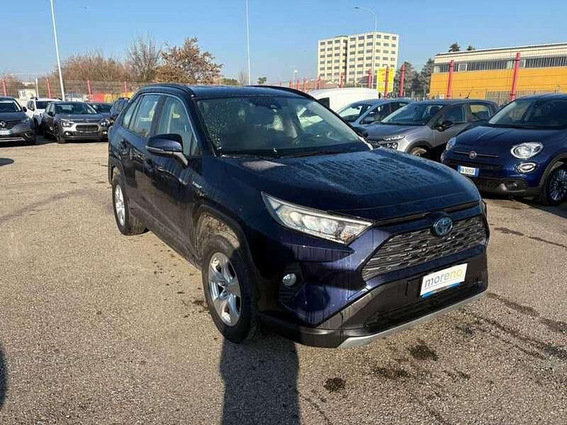 Usata Toyota RAV4 Hybrid Active 178 CV (130 kW) 2021 Blu/azzurro SUV