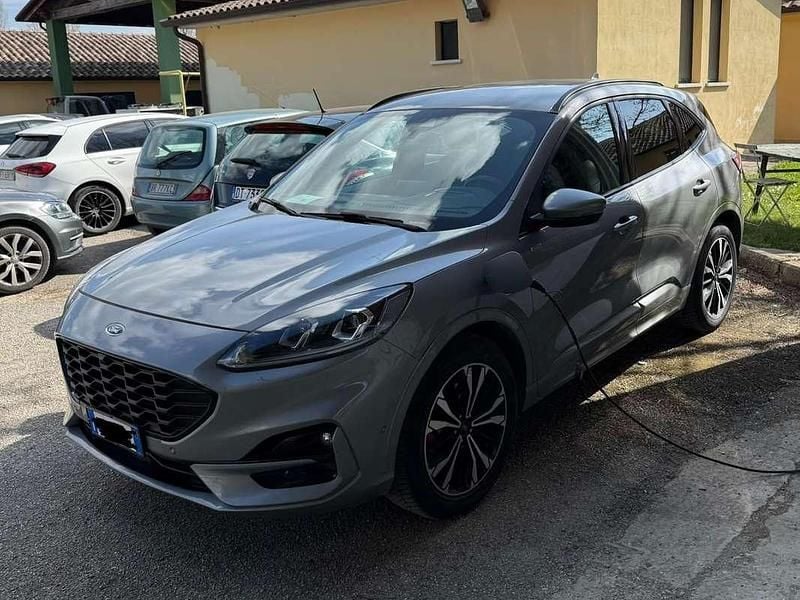Usata Ford Kuga ST-Line X 152 CV (111 kW) 2021 Grigio SUV