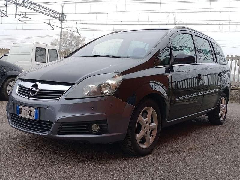 Usata Opel Zafira 95 CV (69 kW) 2007 Nero Monovolume