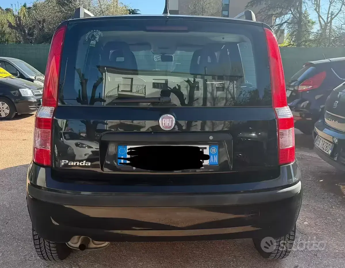 Usata Fiat Panda Dynamic 69 CV (50 kW) 2010 Nero Utilitaria