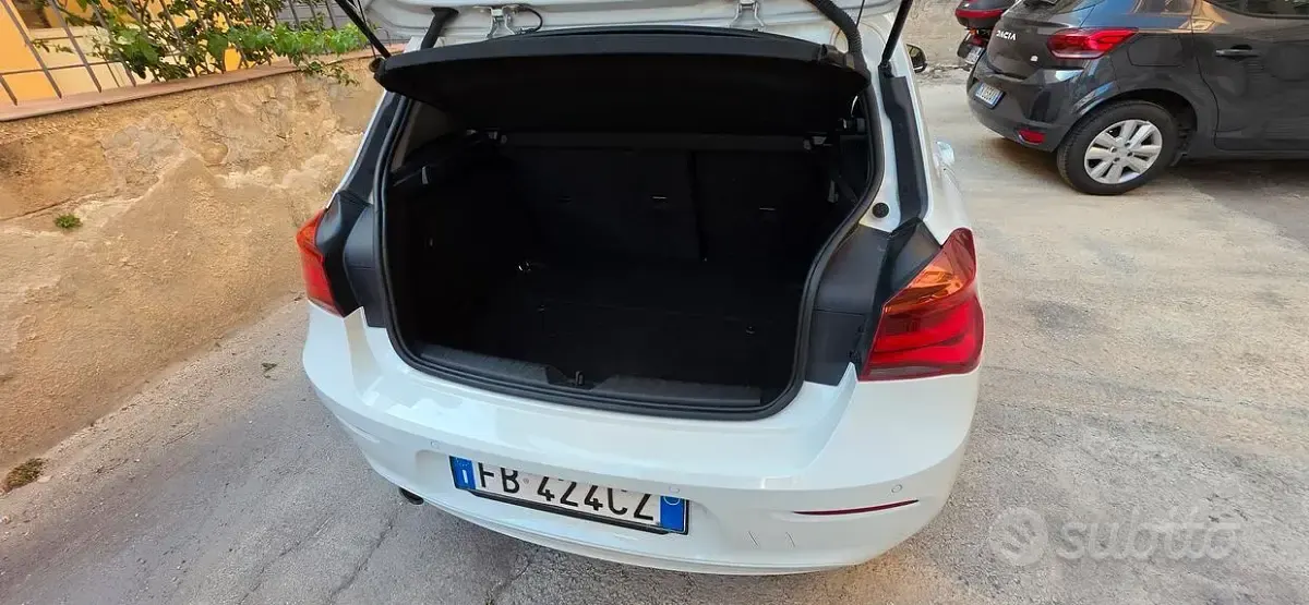 Usata BMW 118 150 CV (110 kW) 2015 Bianco Utilitaria