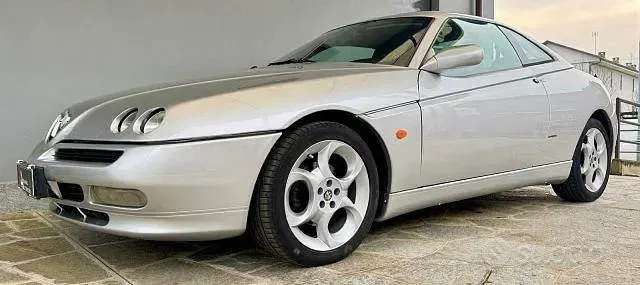 Usata Alfa Romeo GTV 155 CV (114 kW) 1999 Coupé