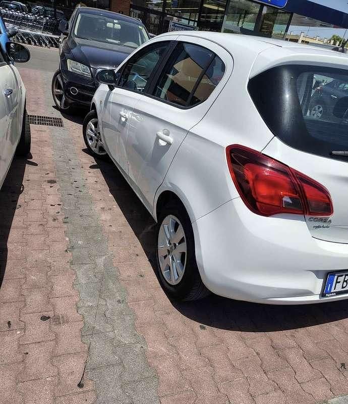 Usata Opel Corsa 90 CV (66 kW) 2016 Bianco Berlina
