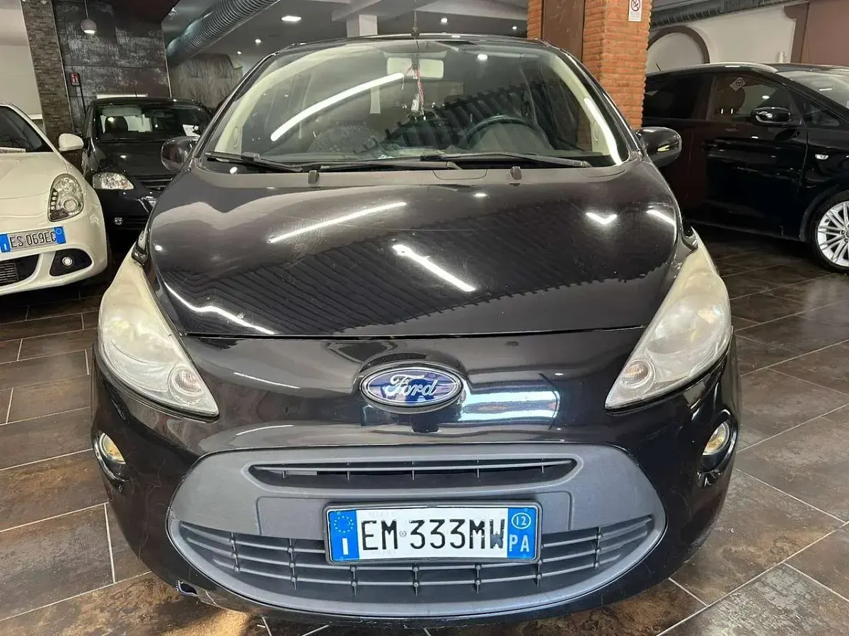 Usata Ford Ka 75 CV (55 kW) 2012 Nero Utilitaria