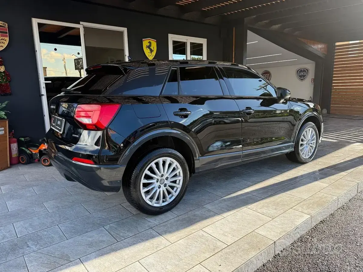 Usata Audi Q2 150 CV (110 kW) 2020 Nero SUV