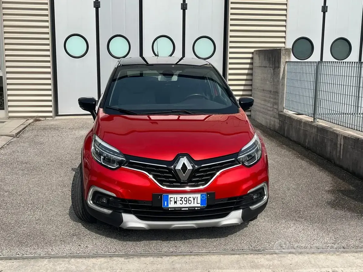 Usata Renault Captur 90 CV (66 kW) 2019 Rosso SUV