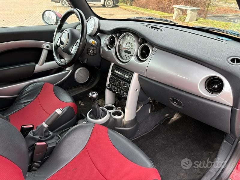 Usata Mini Cooper Cabriolet 118 CV (86 kW) 2006 Rosso Cabrio