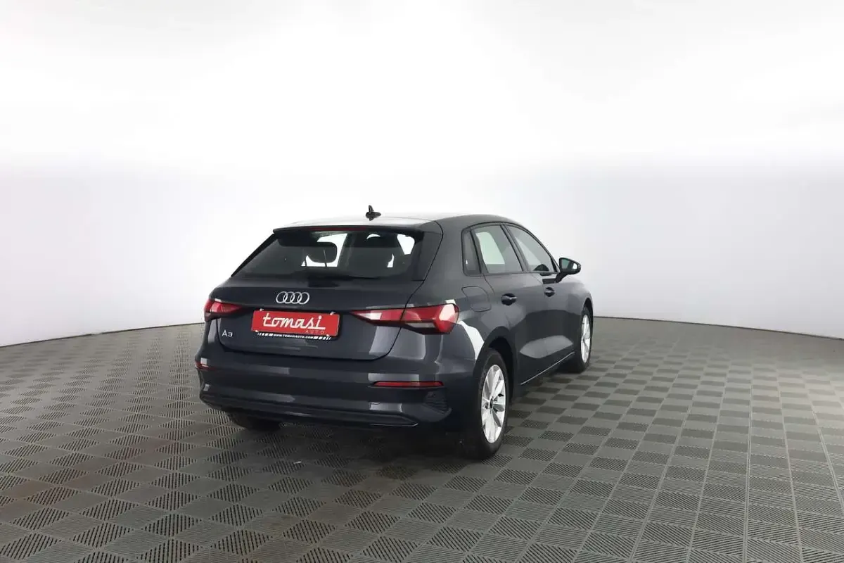 Usata Audi A3 Business 150 CV (110 kW) 2022 Grigio manhattan Berlina