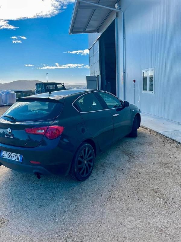 Usata Alfa Romeo Giulietta 140 CV (102 kW) 2011 Nero Berlina