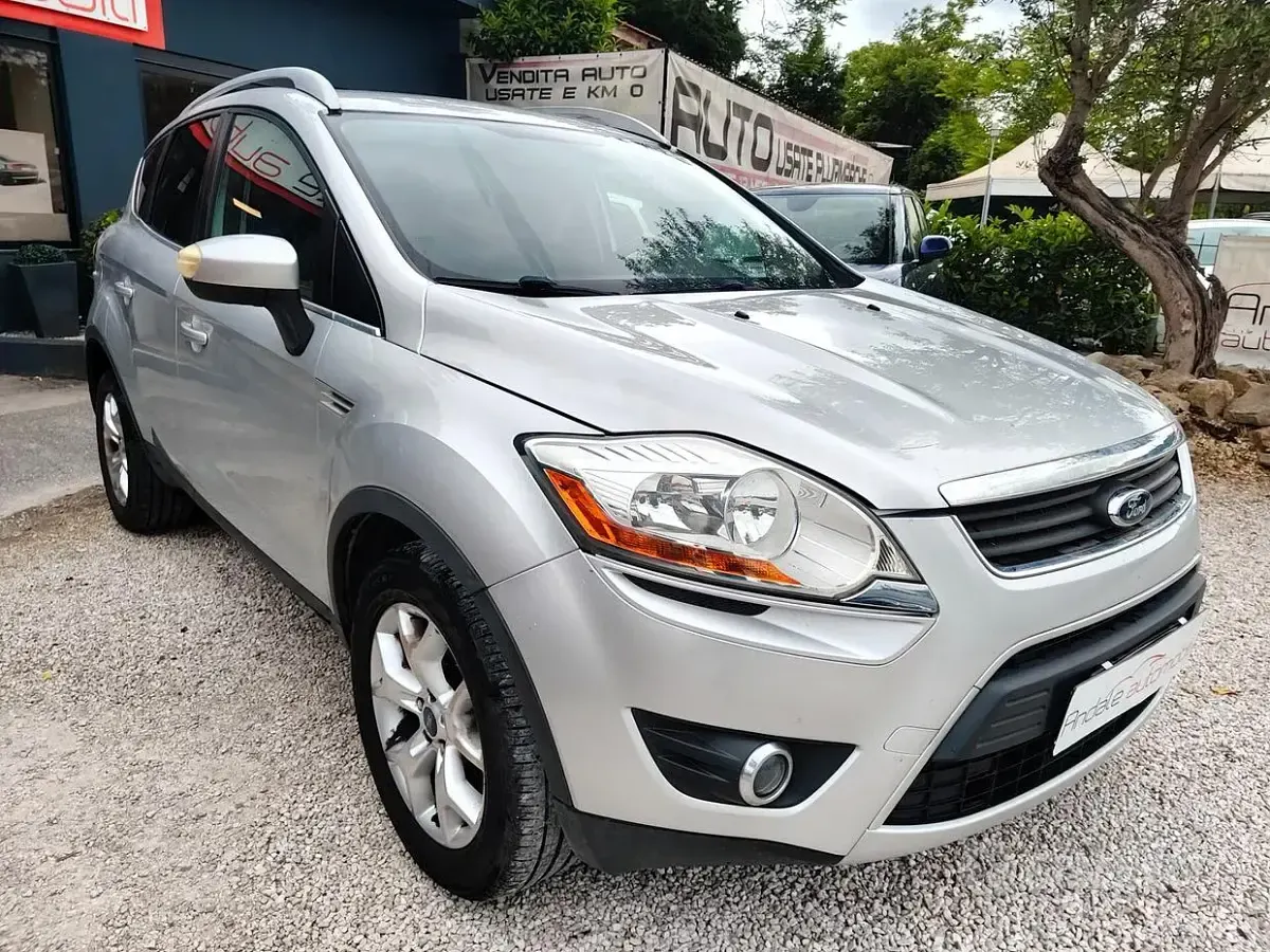 Usata Ford Kuga Titanium 140 CV (102 kW) 2011 Grigio SUV