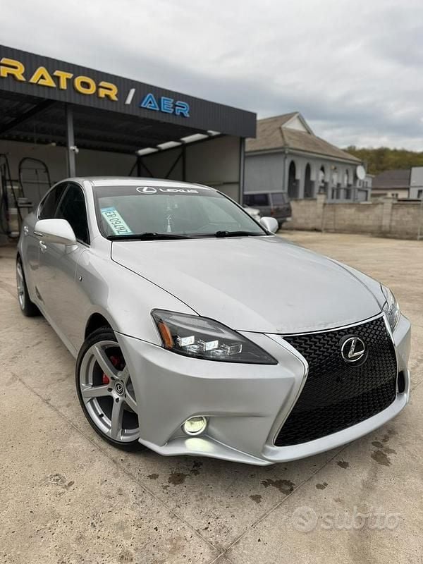 Usata Lexus IS220d Sport Line 177 CV (130 kW) 2010 Grigio Berlina