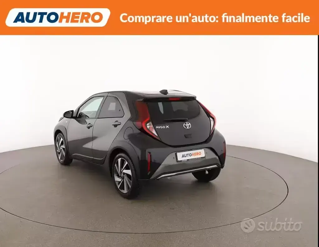 Usata Toyota Aygo X 72 CV (52 kW) 2022 Verde SUV