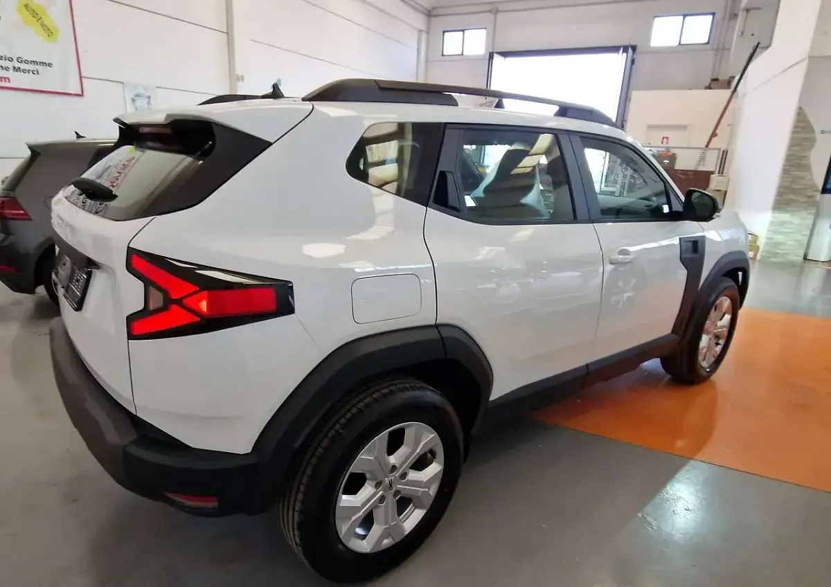 Nuova Dacia Duster Expression 122 CV (89 kW) 2026 Bianco SUV