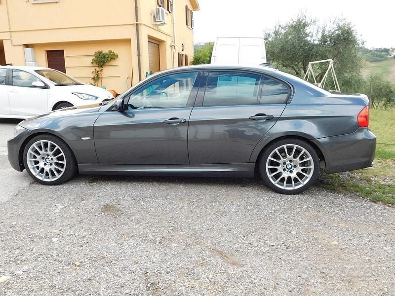 Usata BMW 320 173 CV (127 kW) 2006 Grigio Berlina