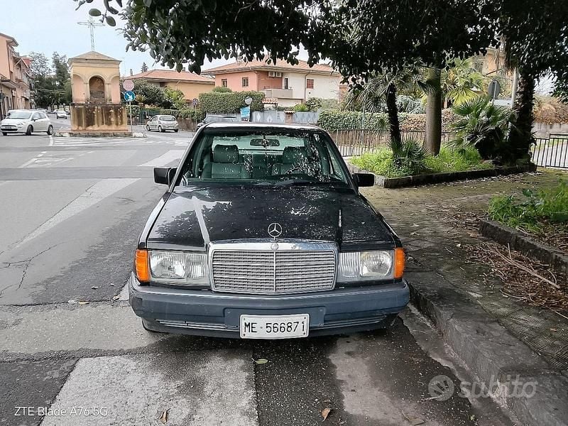 Usata Mercedes 190 1991 Grigio Berlina