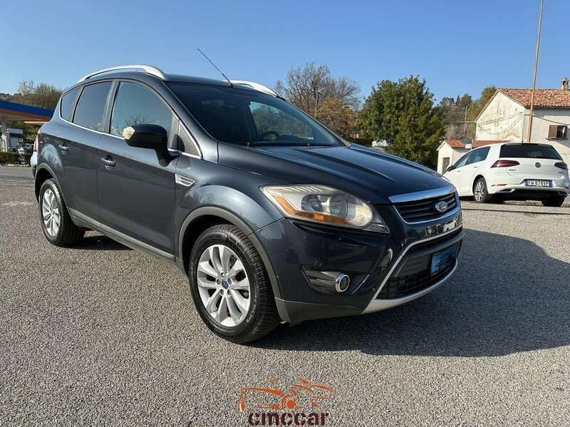 Usata Ford Kuga Titanium 136 CV (100 kW) 2010 Grigio SUV