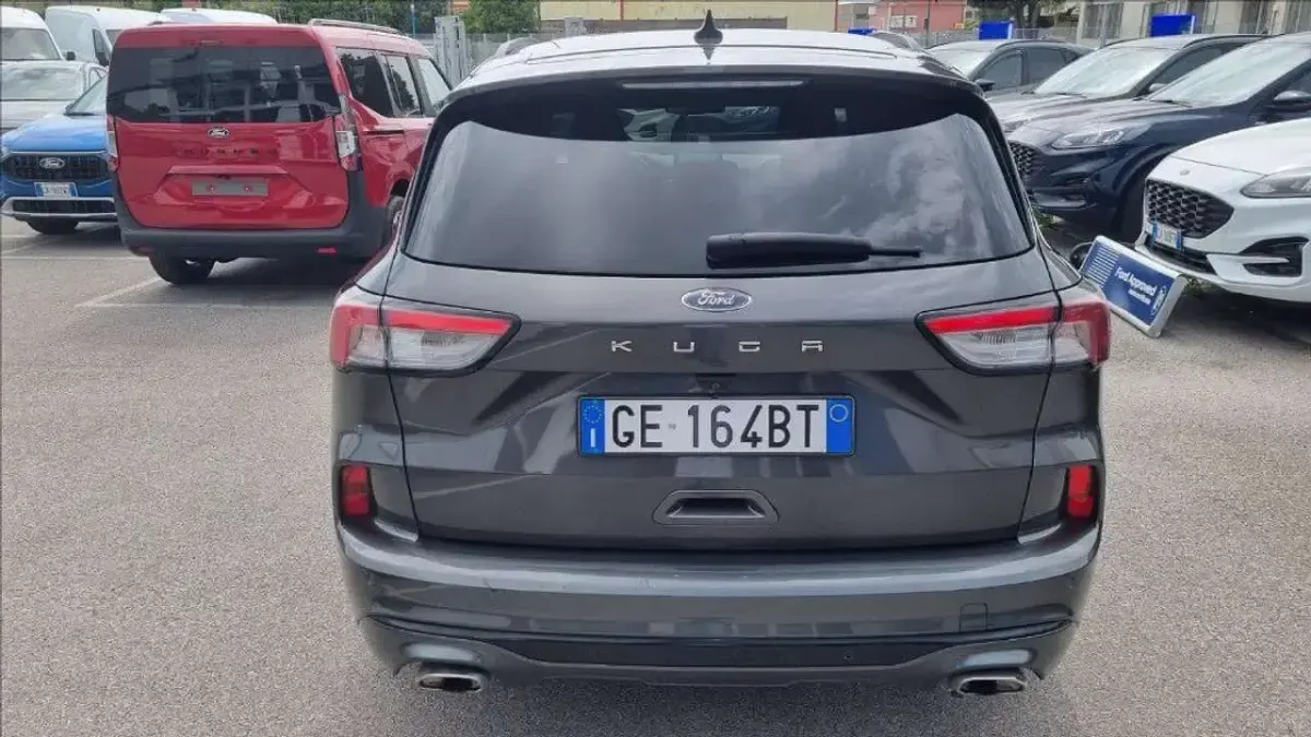 Usata Ford Kuga ST-Line 120 CV (88 kW) 2021 Magne.grey SUV