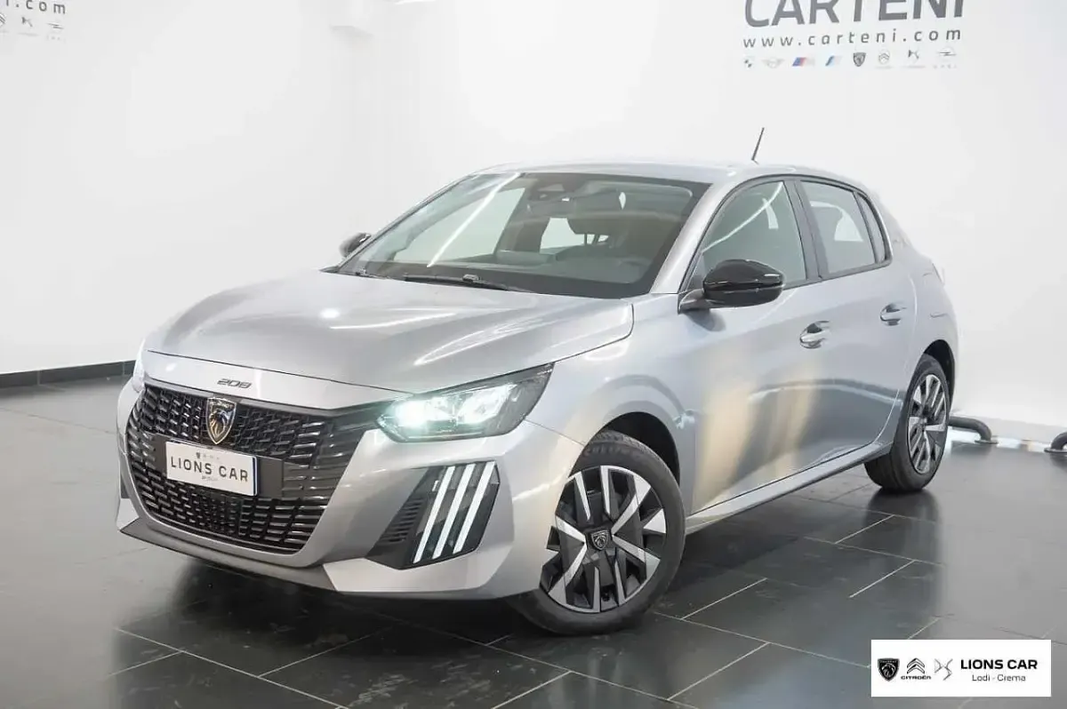 Usata Peugeot 208 Style 101 CV (74 kW) 2026 Utilitaria