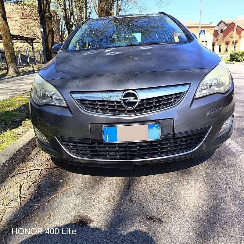 Usata Opel Astra 110 CV (80 kW) 2011 Station wagon