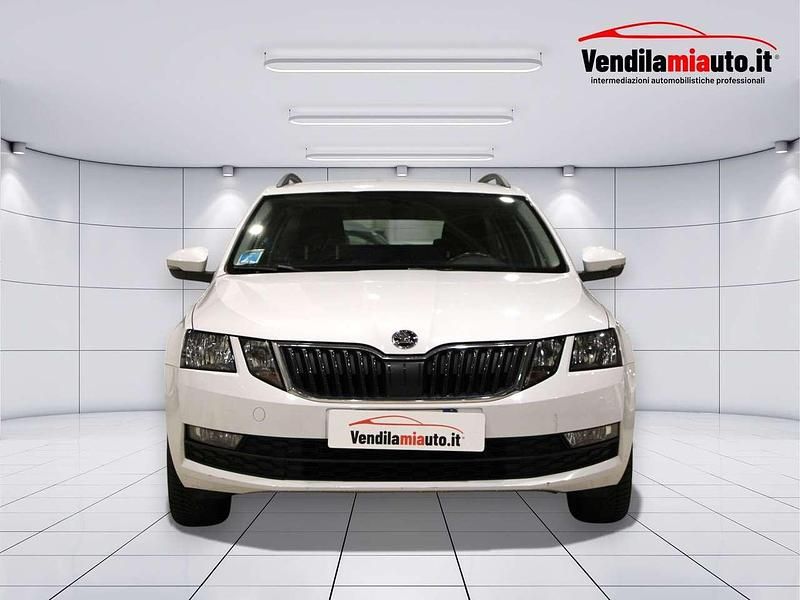 Usata Skoda Octavia G-TEC Executive 110 CV (80 kW) 2017 Bianco Station wagon