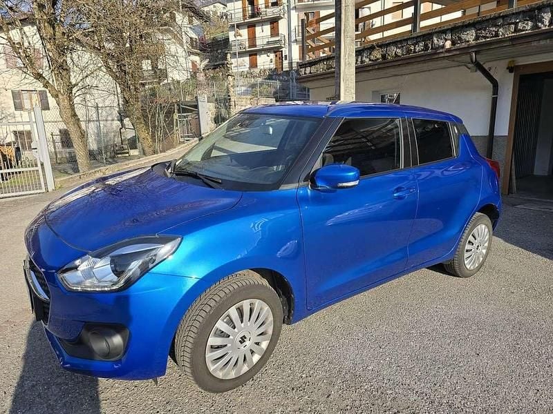 Usata Suzuki Swift 83 CV (61 kW) 2023 Blu/azzurro Utilitaria