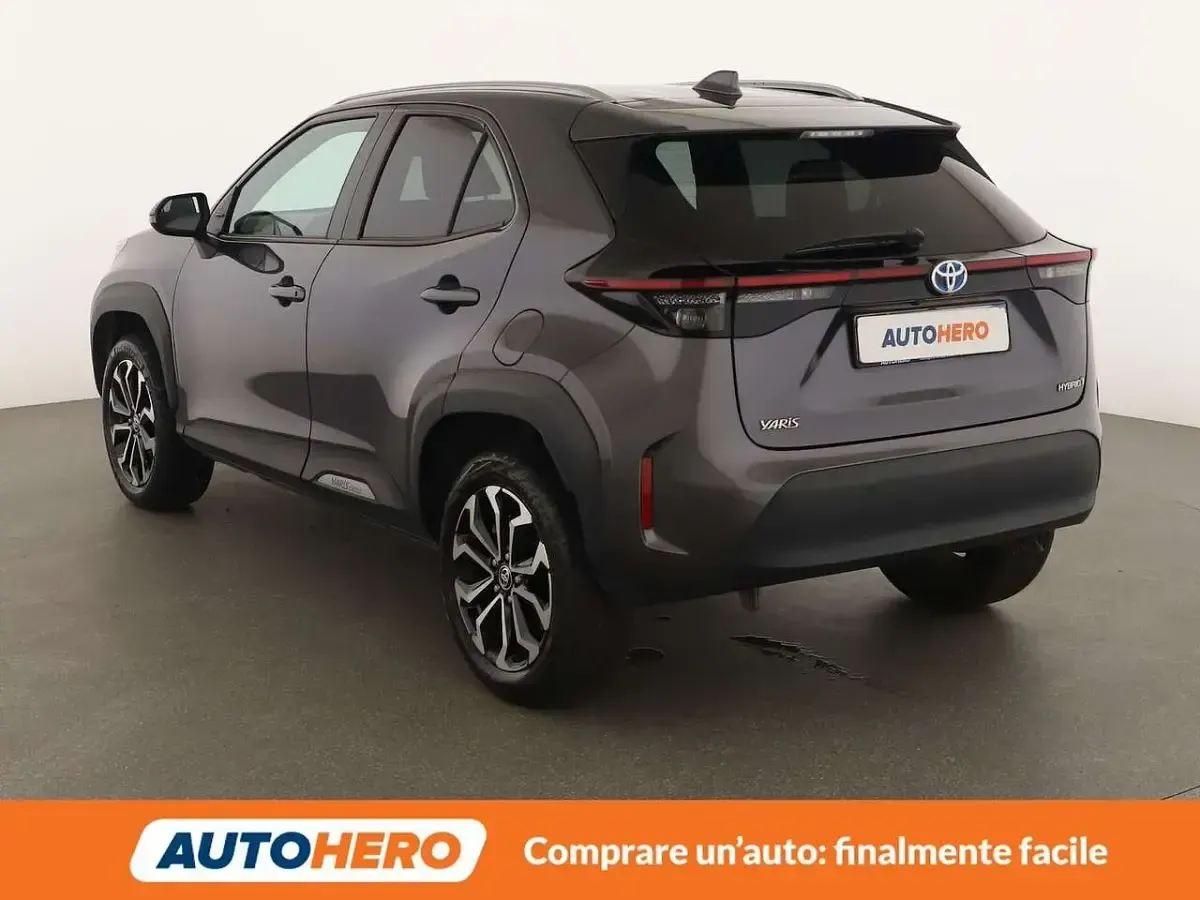 Usata Toyota Yaris Cross Trend 116 CV (85 kW) 2022 Grigio SUV