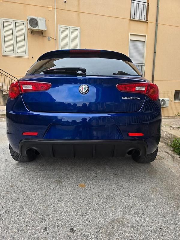 Usata Alfa Romeo Giulietta 120 CV (88 kW) 2018 Blu Utilitaria