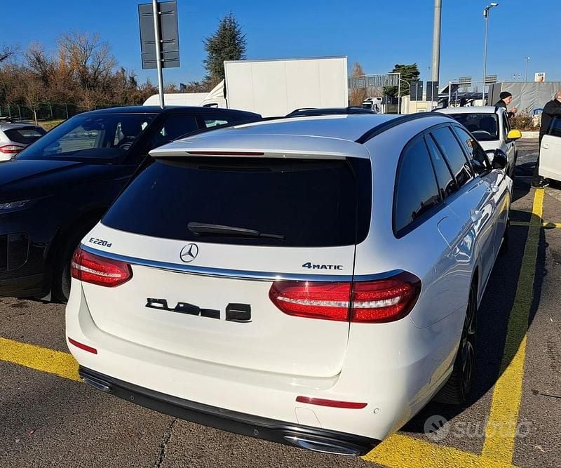 Gebraucht Mercedes E220 Premium 194 PS (142 kW) 2020 Weiß Kombi