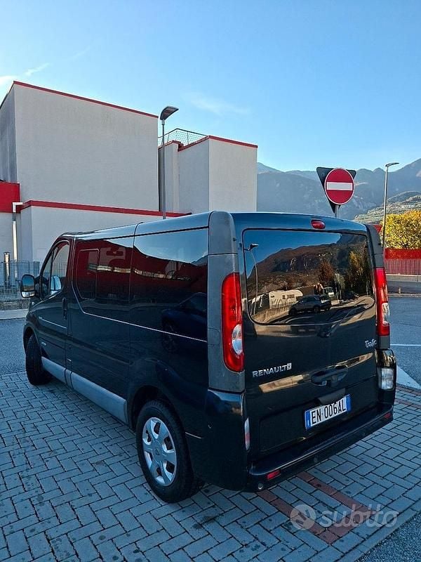 Usata Renault Trafic Black Edition 110 CV (80 kW) 2012 Nero Monovolume