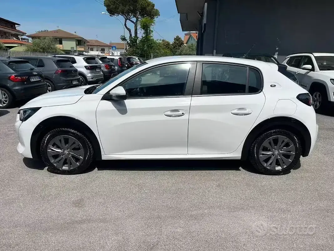 Usata Peugeot 208 Active 100 kW (136 CV) 2021 Bianco Utilitaria