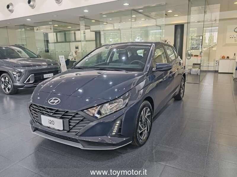 Usata Hyundai i20 84 CV (61 kW) 2024 Aurora gray pearl Berlina