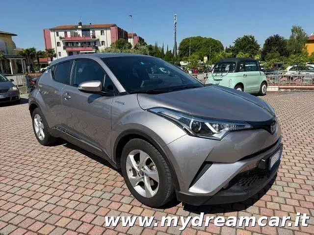 Occasion Toyota C-HR Business Edition 177 ch (130 kW) 2018 Gris SUV