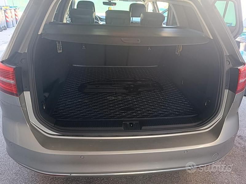 Usata VW Passat 150 CV (110 kW) 2016 Grigio Station wagon