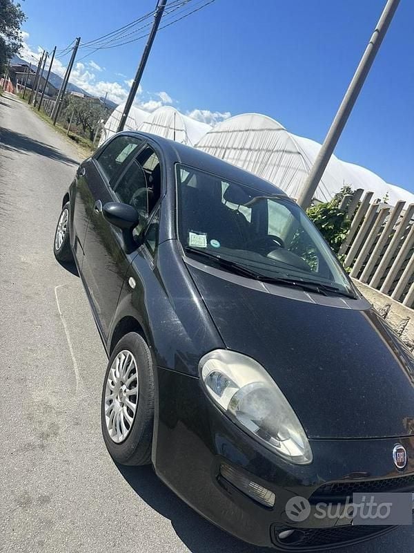 Gebraucht Fiat Punto Street 75 PS (55 kW) 2015 Schwarz Kleinwagen