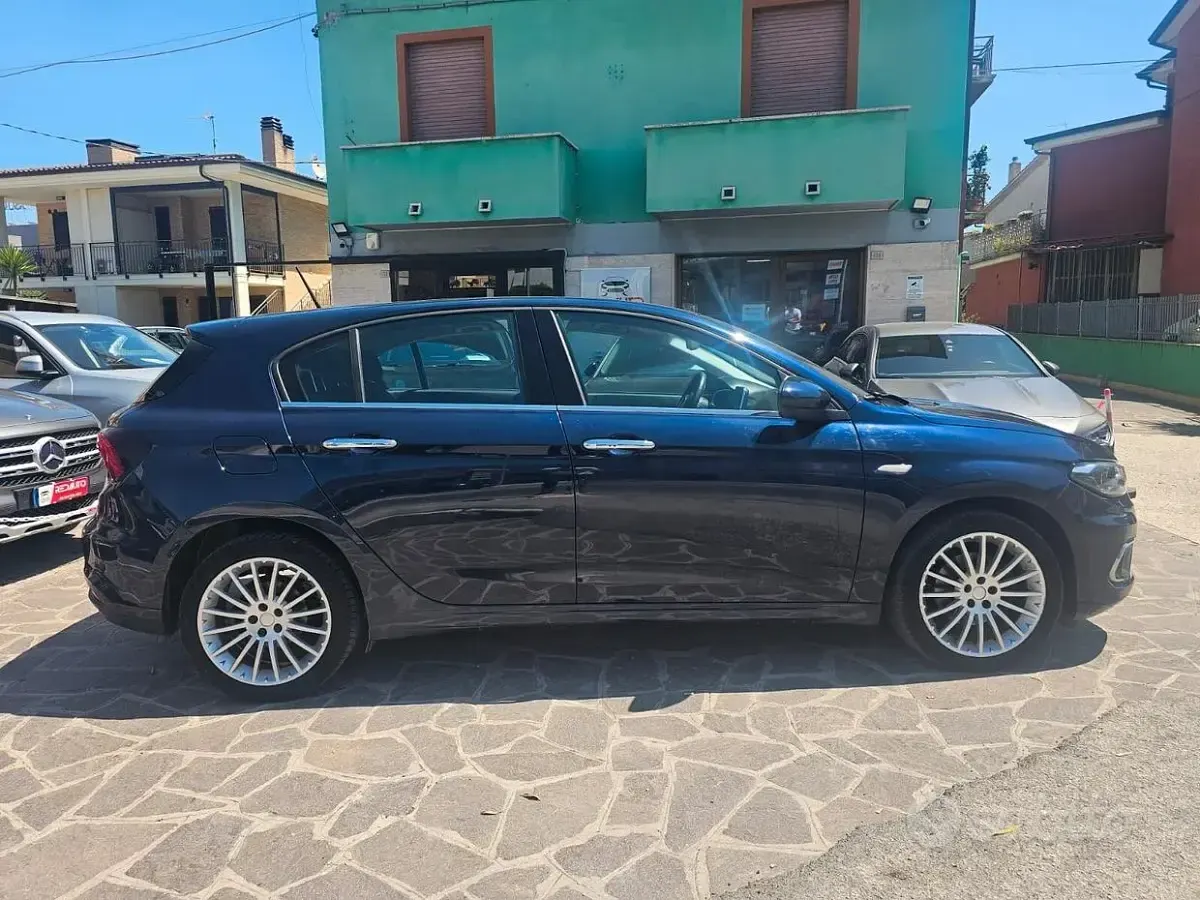 Usata Fiat Tipo Business 95 CV (69 kW) 2018 Bluazzurro Berlina