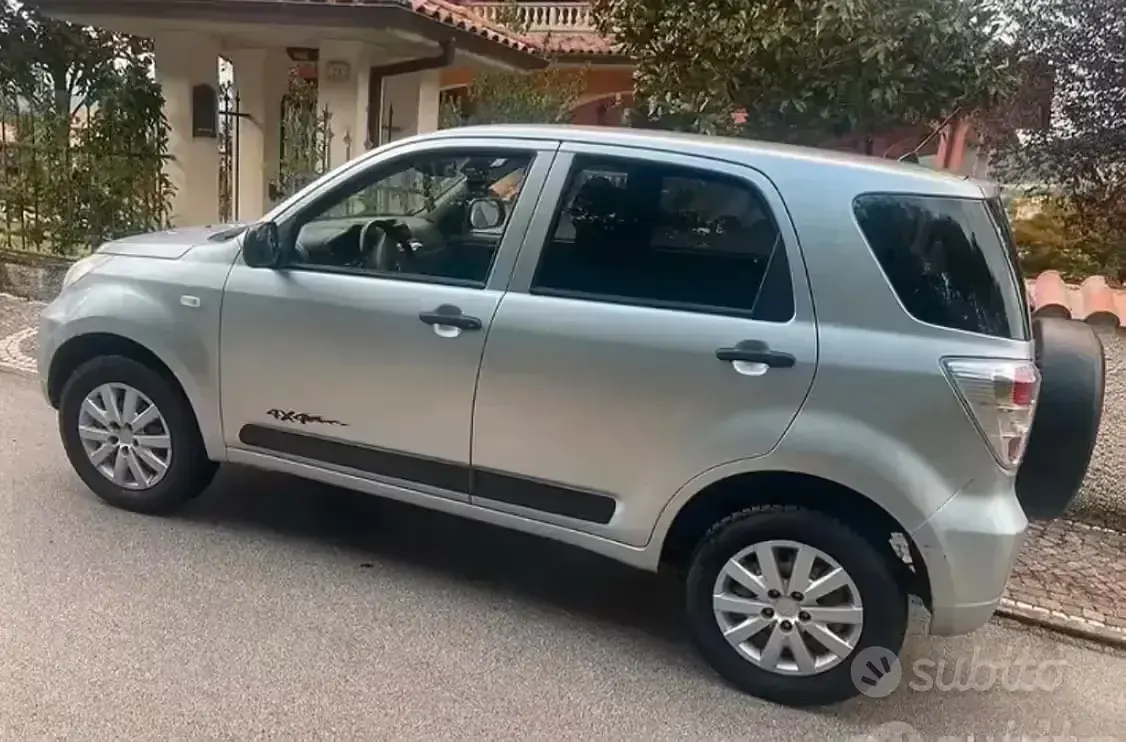 Usata Daihatsu Terios 86 CV (63 kW) 2010 SUV