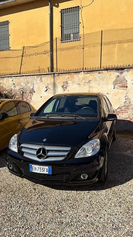 Usata Mercedes B180 Executive 2012 Nero Monovolume