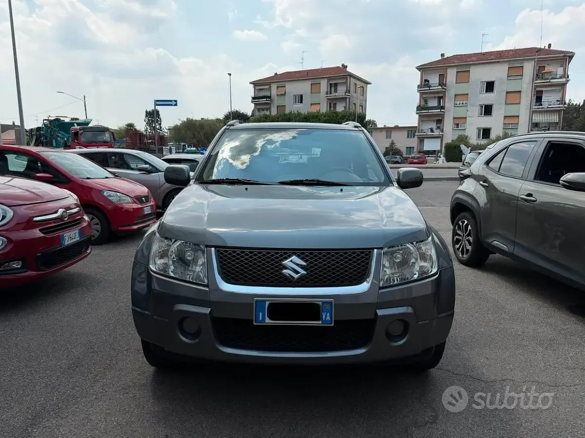 Usata Suzuki Grand Vitara 106 CV (77 kW) 2005 SUV