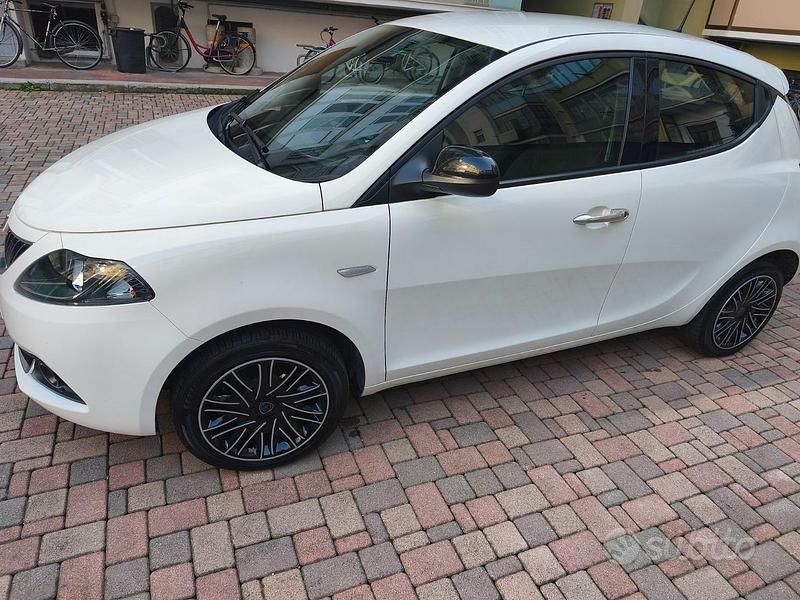 Usata Lancia Ypsilon 2022 Utilitaria