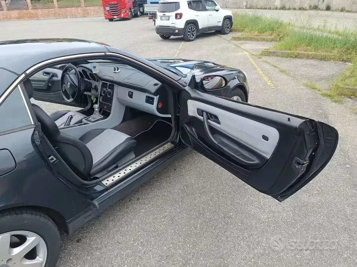Usado Mercedes SLK200 1997 Azul Descapotable