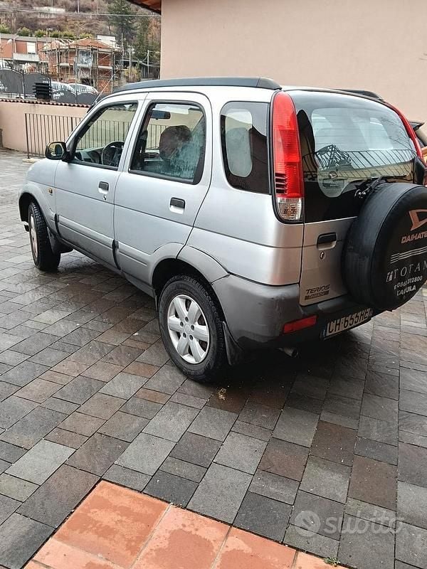 Usata Daihatsu Terios 2003 Grigio SUV