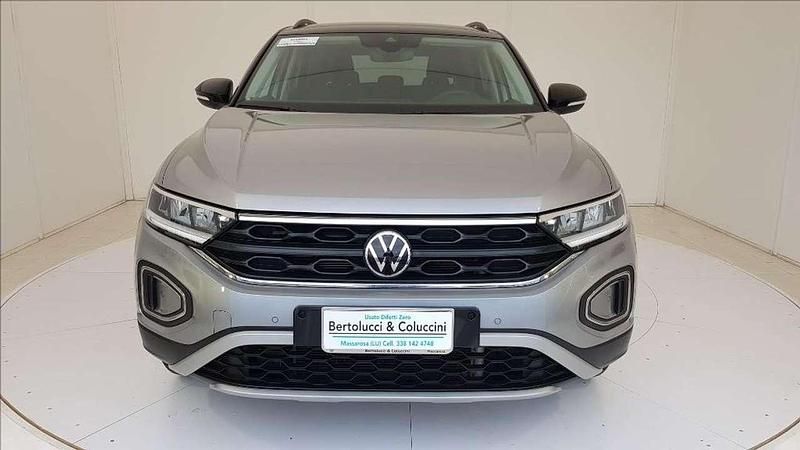 Usata VW T-Roc Life 150 CV (110 kW) 2024 Grigio metallizzato SUV