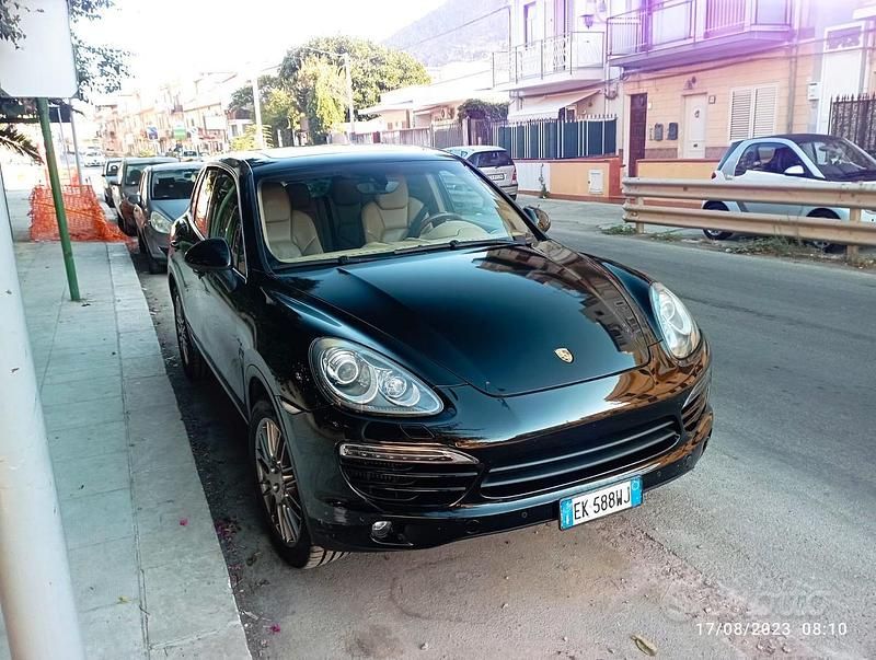 Usata Porsche Cayenne 245 CV (180 kW) 2012 Nero SUV