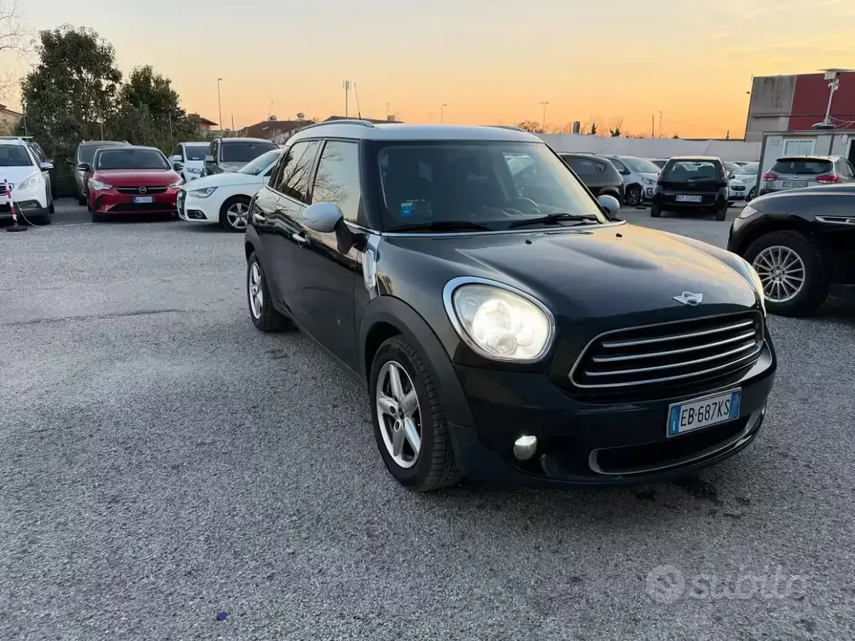 Second-hand Mini Cooper D Countryman 111 CP (81 kW) 2011 Negru SUV