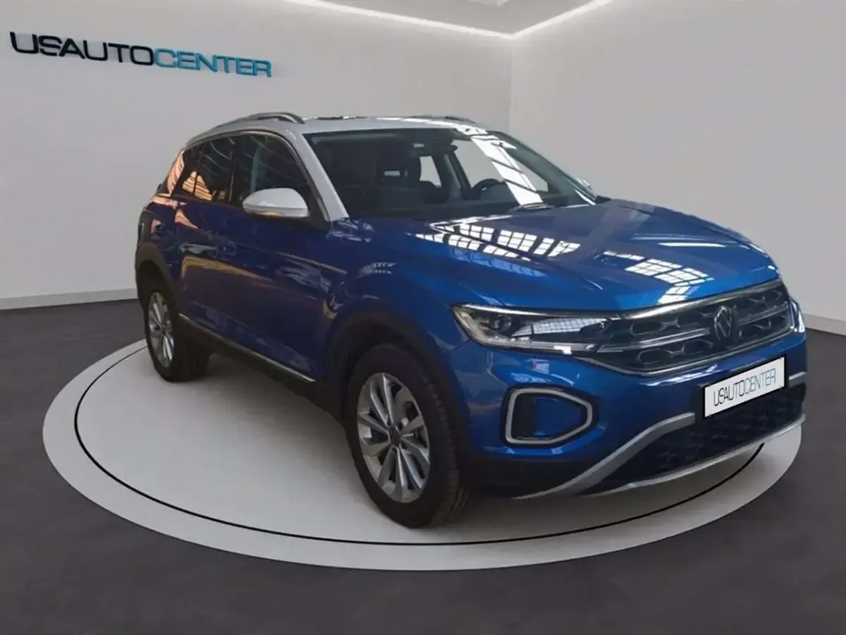 Usata VW T-Roc Style 150 CV (110 kW) 2023 0f blu lava metallizzato SUV