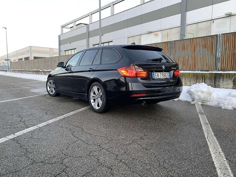 Usata BMW 320 Sport Line 184 CV (135 kW) 2013 Station wagon