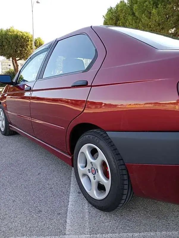 Usata Alfa Romeo 146 129 CV (94 kW) 1995 Rosso Utilitaria