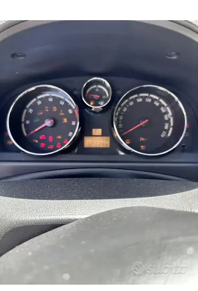 Usata Opel Antara 227 CV (166 kW) 2010 Grigio SUV