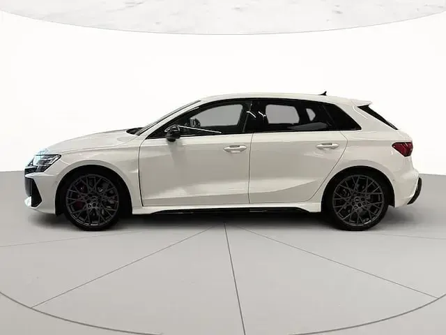 Usata Audi RS3 Sportback Comfort 400 CV (294 kW) 2025 Bianco arkona Utilitaria
