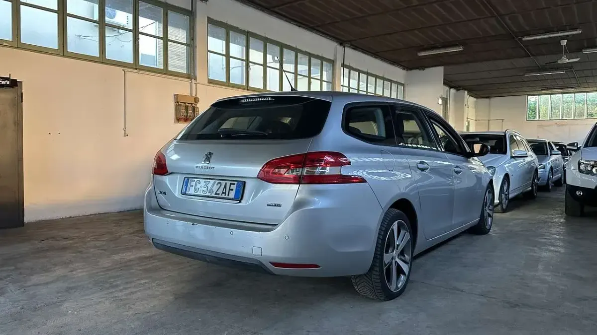 Usata Peugeot 308 SW GT-line 120 CV (88 kW) 2016 Grigio Station wagon